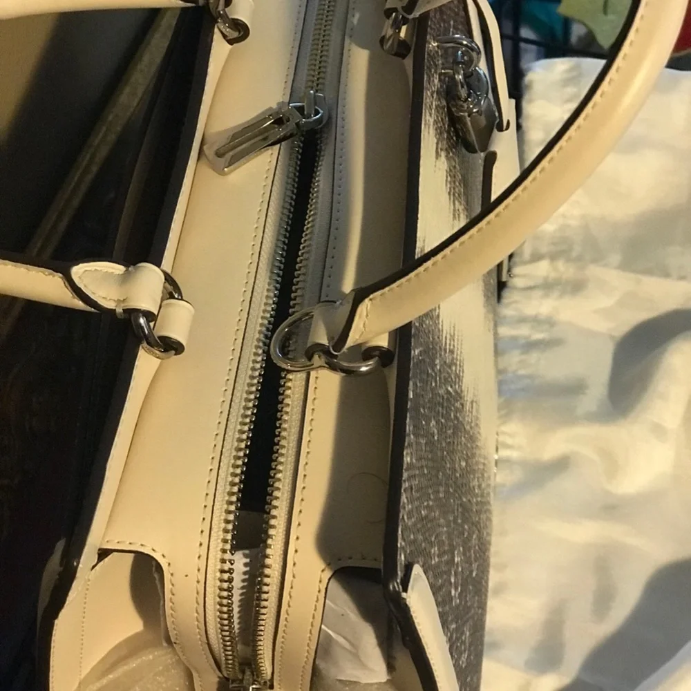 Coach Purse - Picture 6 of 6